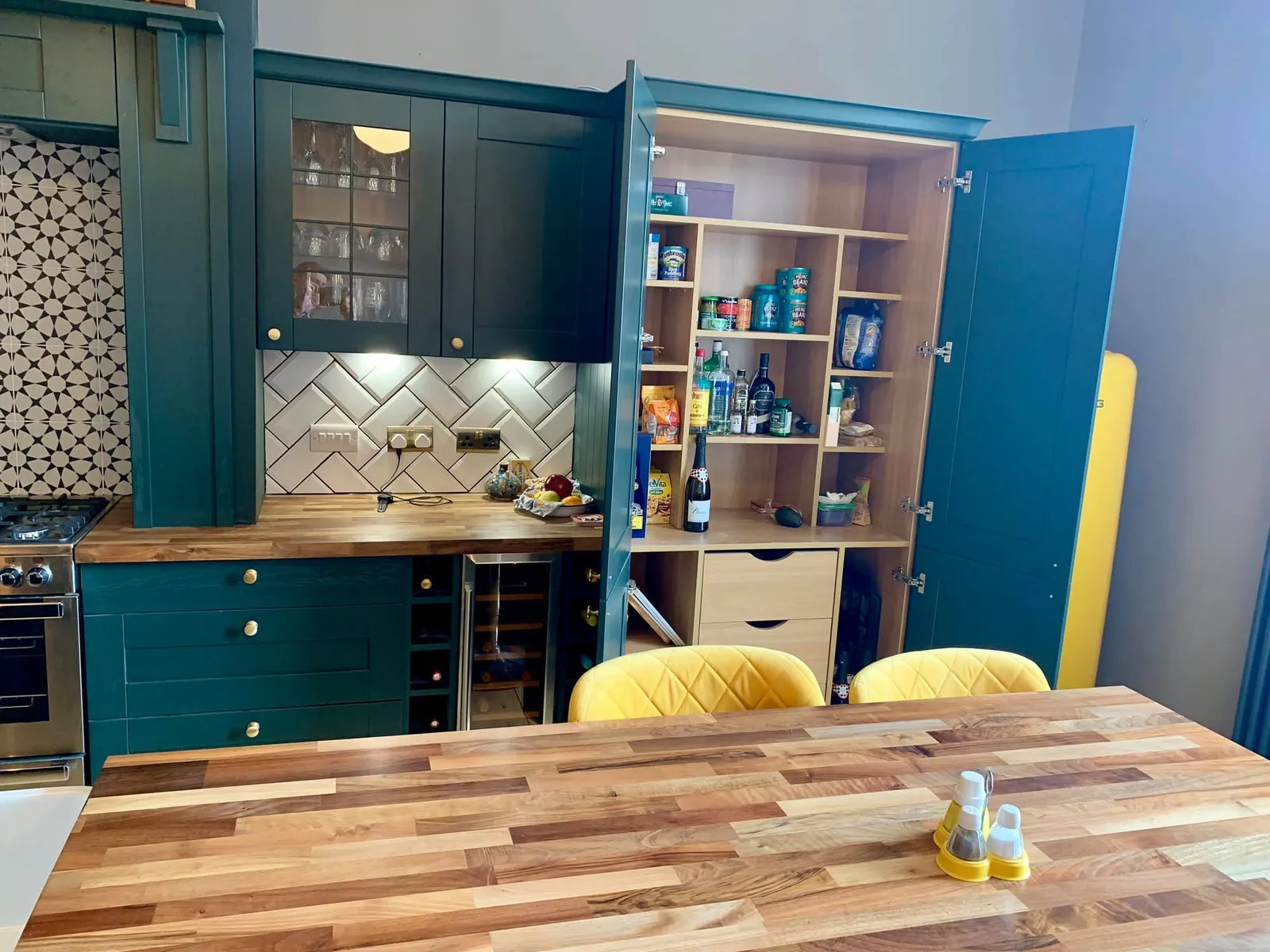 Butlers Pantry Oak