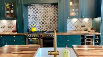 Green Style Shaker Kitchen